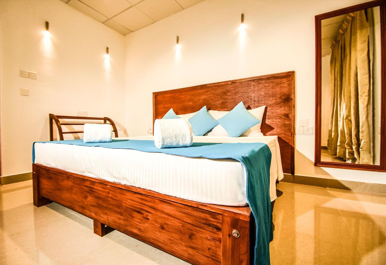 Heavens Door Guest Inn Kandy Esterno foto