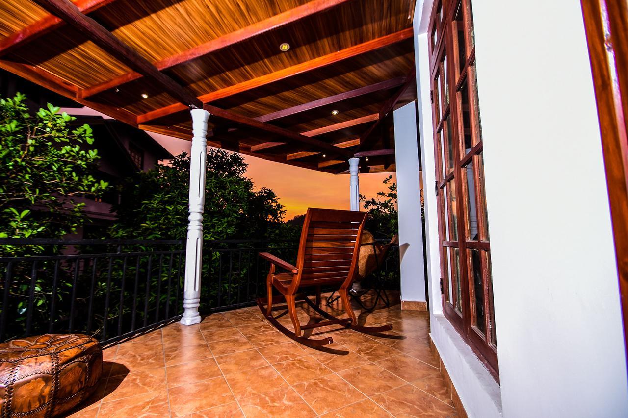 Heavens Door Guest Inn Kandy Esterno foto