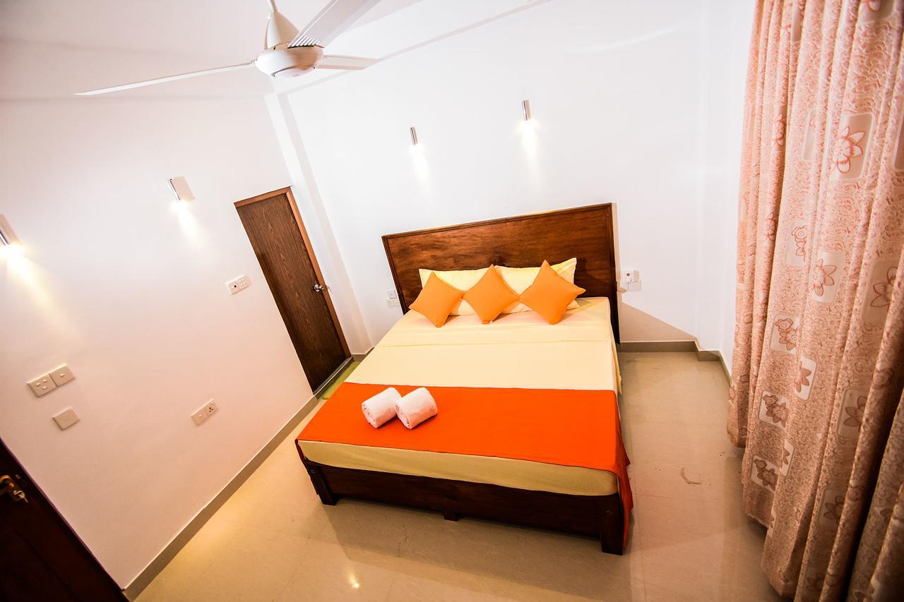 Heavens Door Guest Inn Kandy Esterno foto