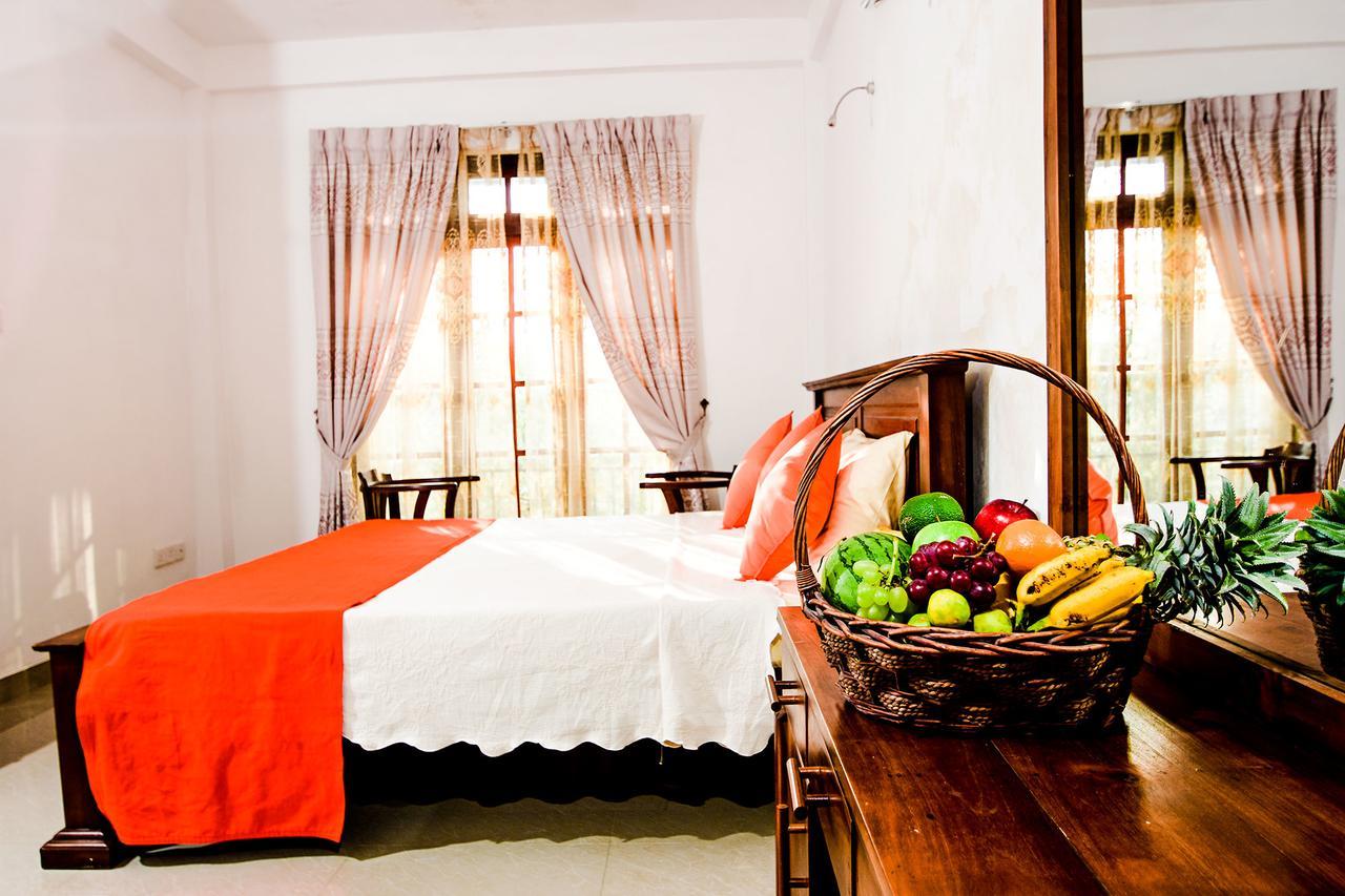 Heavens Door Guest Inn Kandy Esterno foto