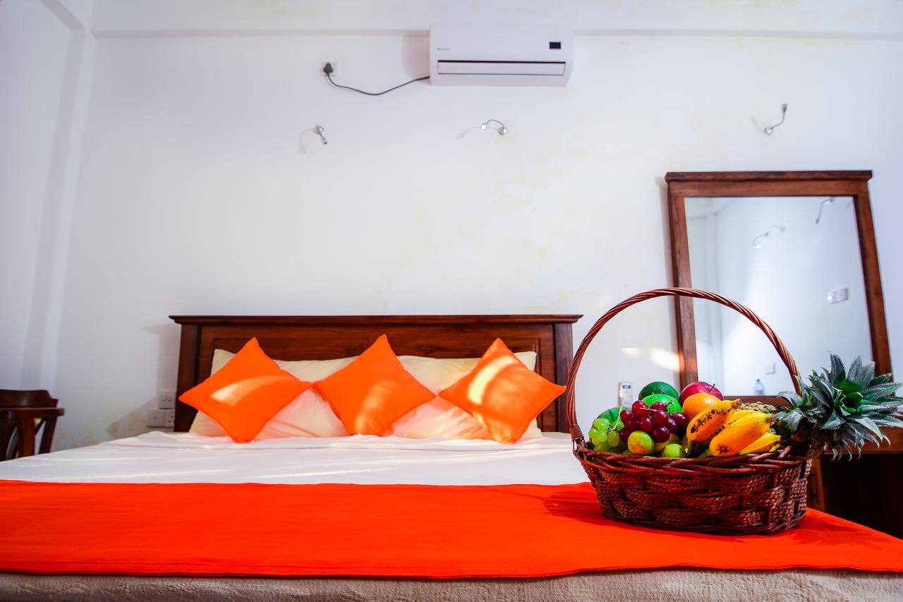 Heavens Door Guest Inn Kandy Esterno foto
