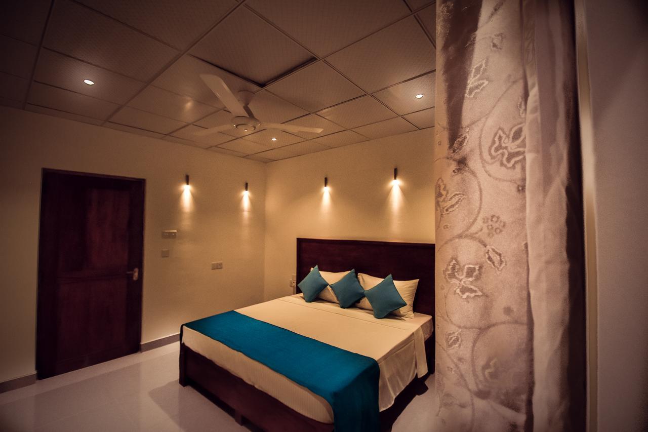 Heavens Door Guest Inn Kandy Esterno foto