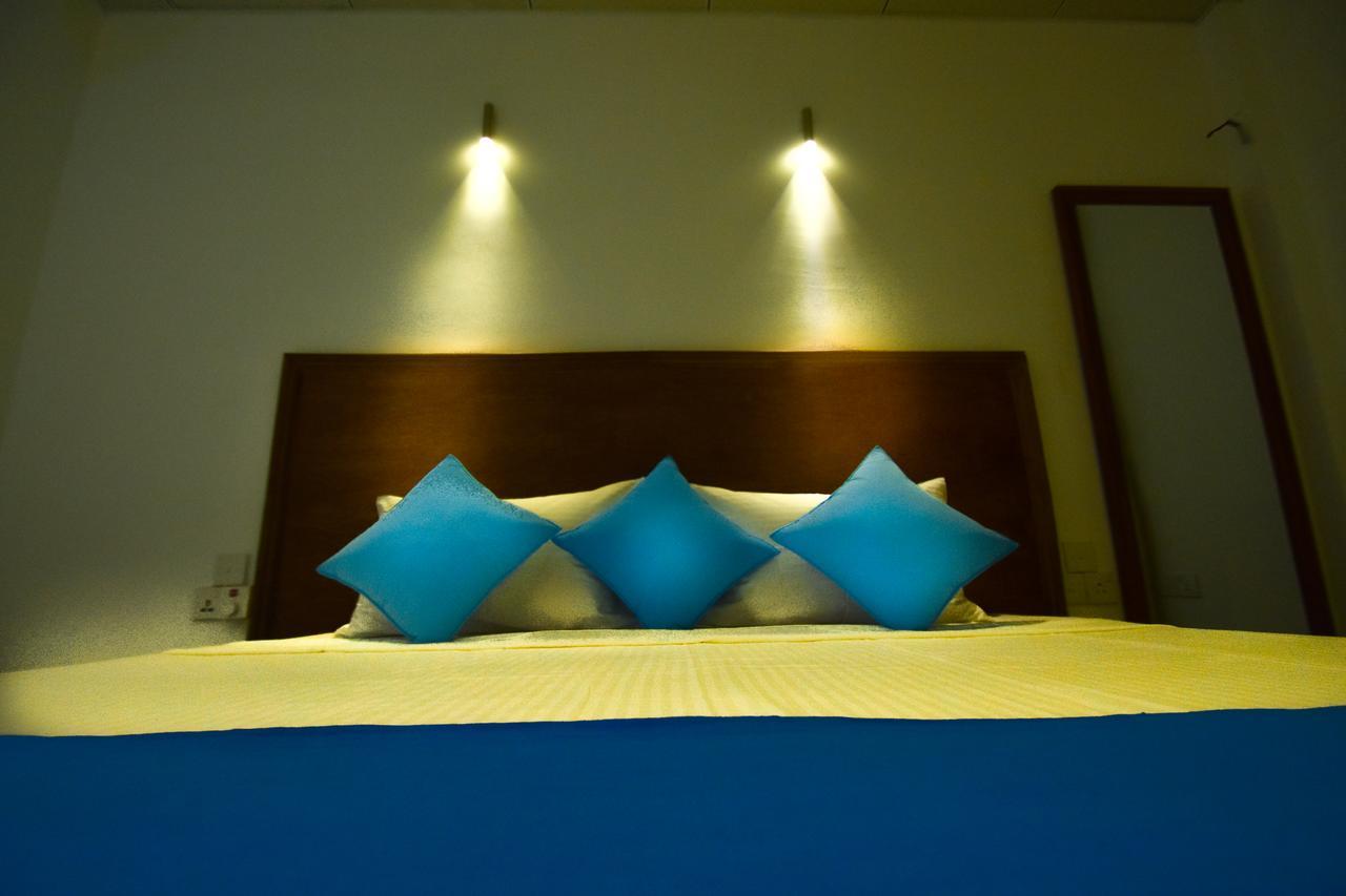 Heavens Door Guest Inn Kandy Esterno foto