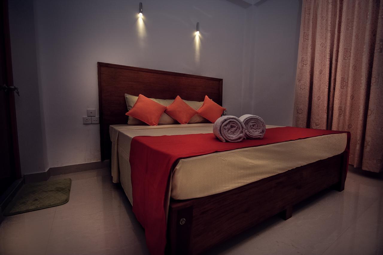 Heavens Door Guest Inn Kandy Esterno foto