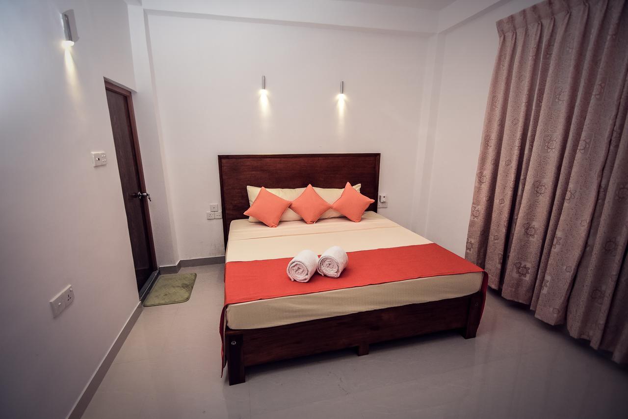 Heavens Door Guest Inn Kandy Esterno foto
